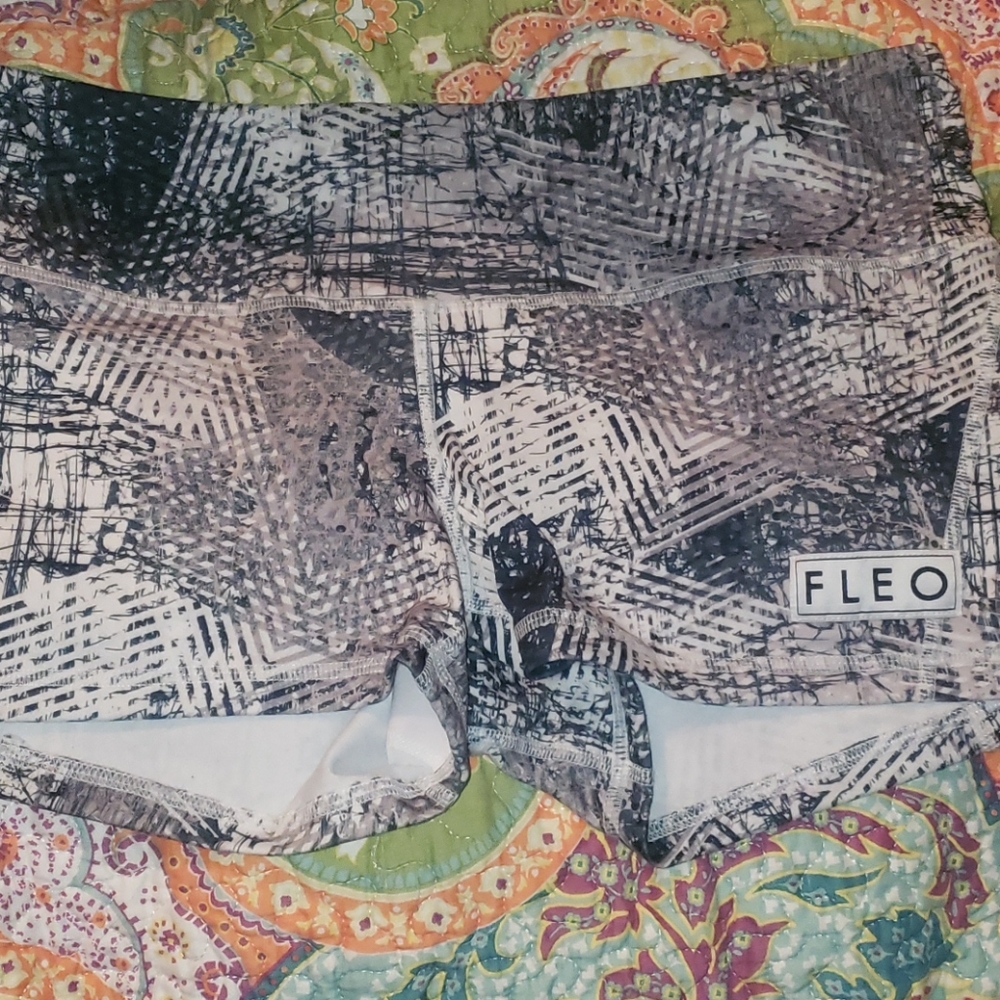 Fleo 3.25 contour shorts